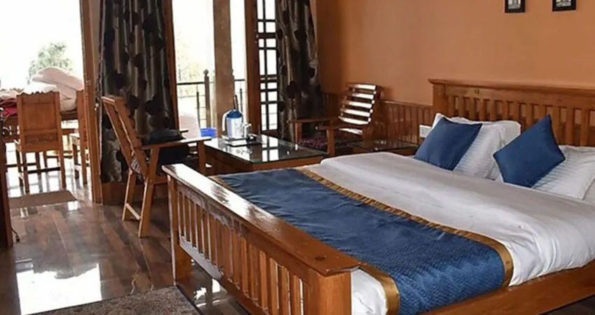 Kausani Sightseeing & Tourist Places Guide - Gola Holidays