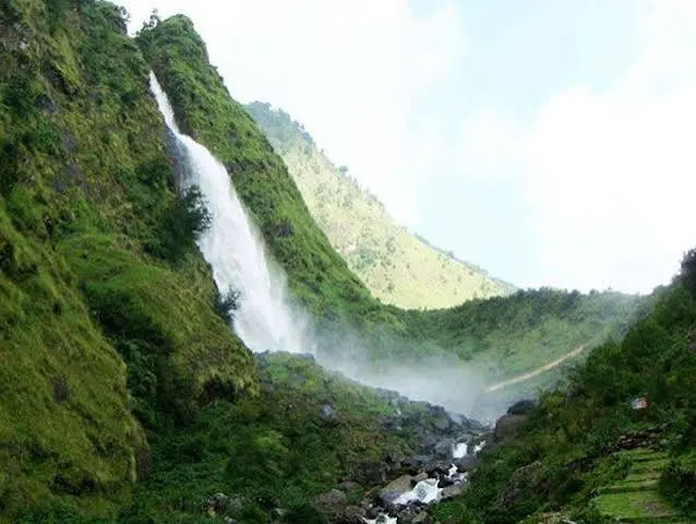 Birthi Waterfall - Tourist Attraction in Munsiyari - Gola Holidays