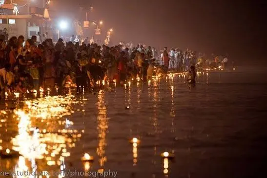 Ganga Aarti - Places to Visit in Haridwar - Gola Holidays - Slide 2
