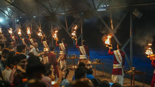 Ganga Aarti - Places to Visit in Haridwar - Gola Holidays - Slide 3