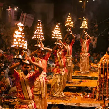 Ganga Aarti - Places to Visit in Haridwar - Gola Holidays - Slide 4